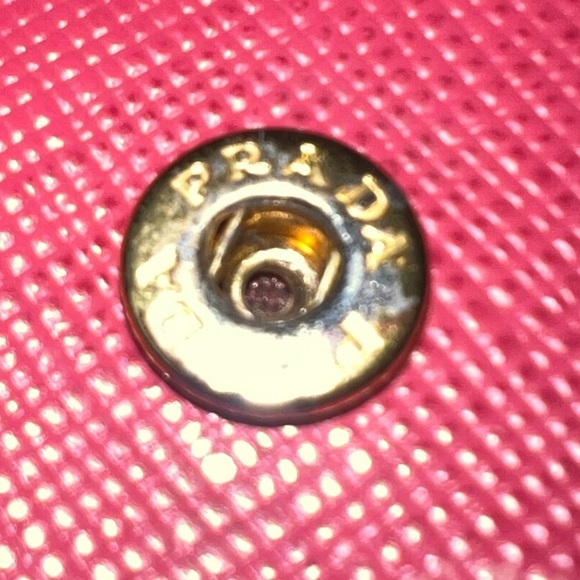 ♥️PRADA RED Saffiano Metal Calfskin Leather Continental/Long Wallet | PRELOVED♥️ - Picture 14 of 16